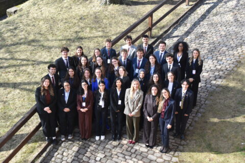 Zum Artikel "FAUMUN X BayernMUN 2026"